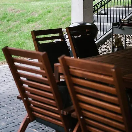 Komfortowy Apartament Z Bezposrednim Wyjsciem Na Ogrod Apartment *
